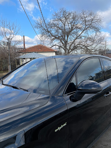 VS Studio - затъмняване на автостъкла - Автомобилен сервиз