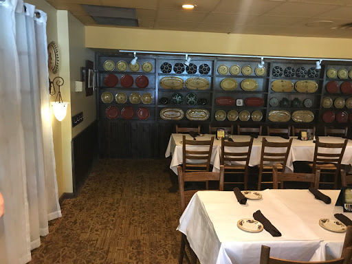Restaurant «Paesano Restaurant», reviews and photos, 3411 Washtenaw Ave, Ann Arbor, MI 48104, USA