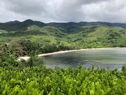 Lans Trusalo Beach'in fotoğrafı geniş ile birlikte