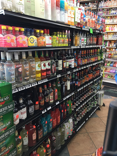 Liquor Store «Royal Liquor», reviews and photos, 808 Center Rd #3, Flint, MI 48506, USA