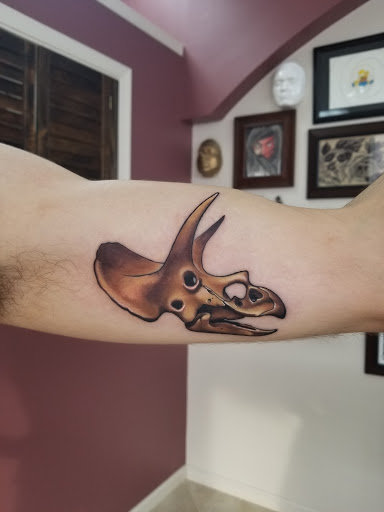 Tattoo Shop «Studio 13 Tattoo», reviews and photos, 416 W Coliseum Blvd, Fort Wayne, IN 46805, USA