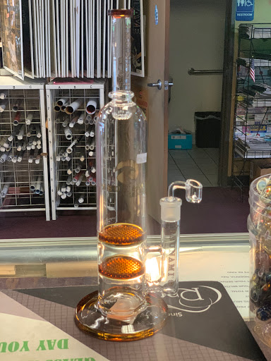 Tobacco Shop «Kind Connection Smoke Shop», reviews and photos, 911 N Lake Havasu Ave, Lake Havasu City, AZ 86403, USA