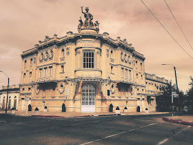 Teatro Miguel Young