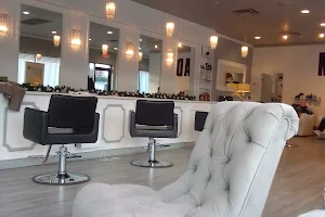 Hair Montage Salon image