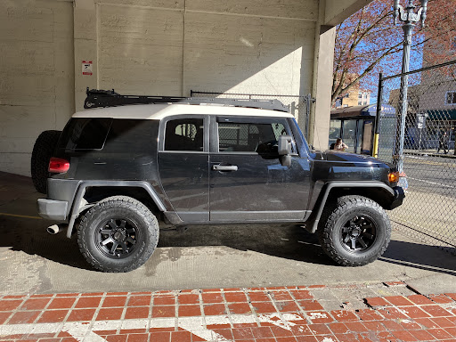 Tire Shop «Discount Tire Store - Hillsboro, OR», reviews and photos, 1800 SE Minter Bridge Rd, Hillsboro, OR 97123, USA