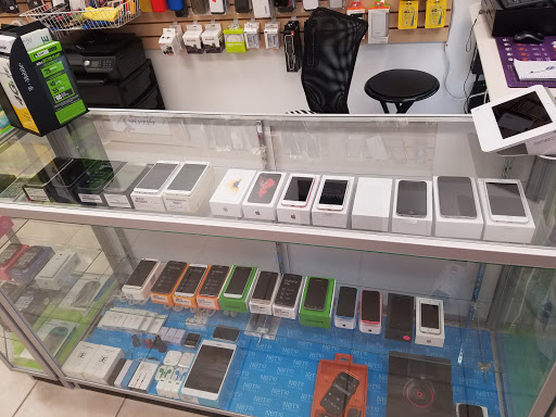 Cell Phone Store «Cellular Of Miami», reviews and photos, 6790 Collins Ave, Miami Beach, FL 33141, USA