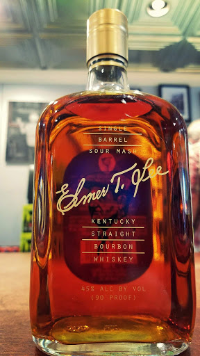 Liquor Store «Sharon Package Store», reviews and photos, 1 Gay St, Sharon, CT 06069, USA