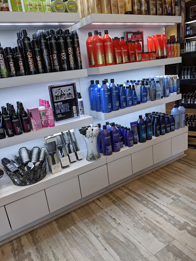 Hair Salon «Salon West Hair Studio & Spa», reviews and photos, 13668 Walsingham Rd, Largo, FL 33774, USA