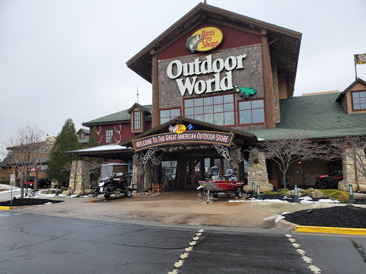Sporting Goods Store «Bass Pro Shops», reviews and photos