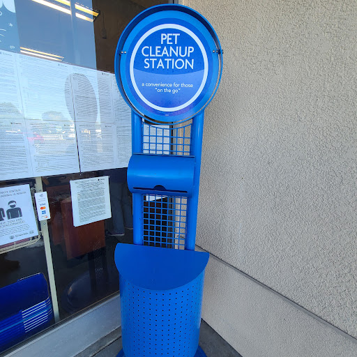 Pet Supply Store «PetSmart», reviews and photos, 13720 Riverside Dr, Sherman Oaks, CA 91423, USA