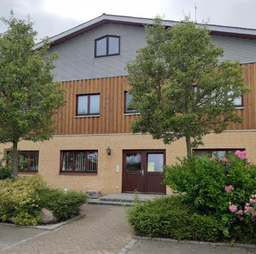 Sönke von Fehrn und Elke Lange, Dr. Dominik Teschner Tierärzte unter Schuby, Schleswig-Holstein