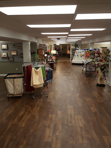 Thrift Store «Re-Uzit Shop of New Holland», reviews and photos, 707 W Main St, New Holland, PA 17557, USA