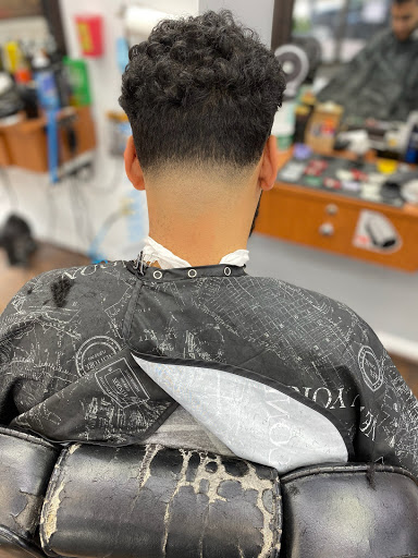 Barber Shop «Crist-D Barber Shop», reviews and photos, 8901 Richmond Ave, Houston, TX 77063, USA