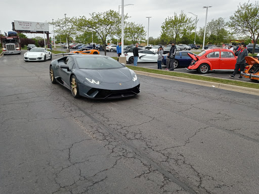 Volkswagen Dealer «Gurnee Volkswagen», reviews and photos, 6301 W Grand Ave, Gurnee, IL 60031, USA