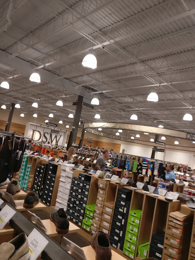 Shoe Store «DSW Designer Shoe Warehouse», reviews and photos, 538 Boston Post Rd, Orange, CT 06477, USA
