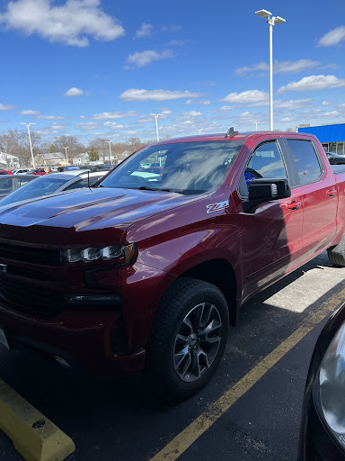 Car Dealer «Sunrise Chevrolet», reviews and photos, 414 North Ave, Glendale Heights, IL 60139, USA