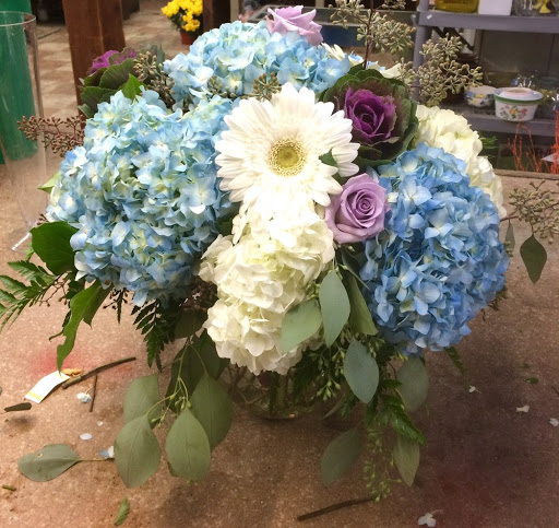 Florist «City Line Florist», reviews and photos, 2978 Nichols Ave, Trumbull, CT 06611, USA