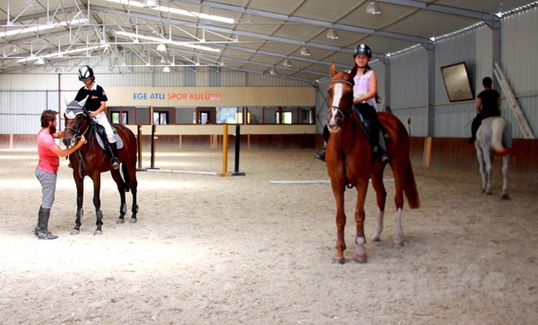 İzmir Atlı Spor ve İhtisas Kulübü