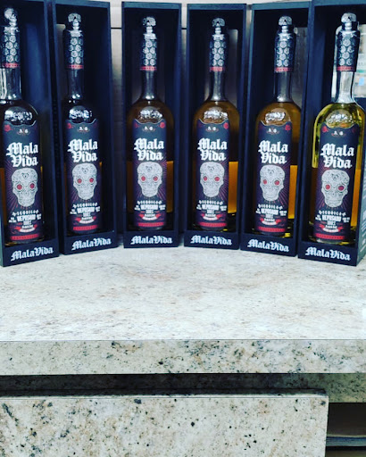 Liquor Store «Liquor Chest», reviews and photos, 5298 Kanan Rd, Agoura Hills, CA 91301, USA