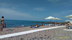 Photo de Metallurg beach protégé par des falaises