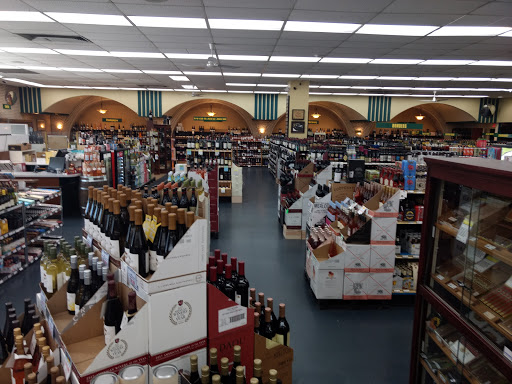 Liquor Store «Savway Liquors», reviews and photos, 3821 York Rd, Oak Brook, IL 60523, USA