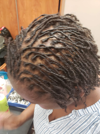 Beauty Salon «Salon Plaza District Heights», reviews and photos, 5614 Silver Hill Rd, District Heights, MD 20747, USA