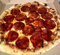 Pepperoni du Pizzas à emporter PIZZA D'ICI BY FRED à Megève - n°4
