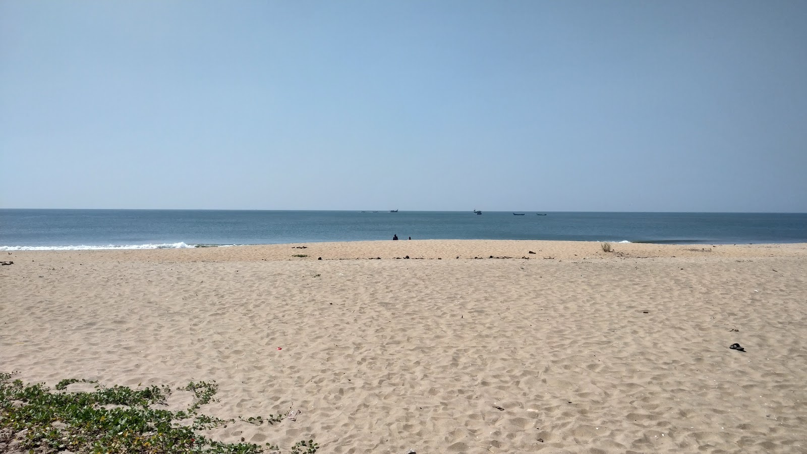 Photo de Nattika Beach avec un niveau de propreté de partiellement propre