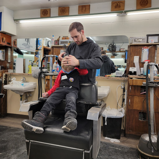 Barber Shop «Loop Barber Shop», reviews and photos, 301 1/2 1st Ave, Rock Falls, IL 61071, USA