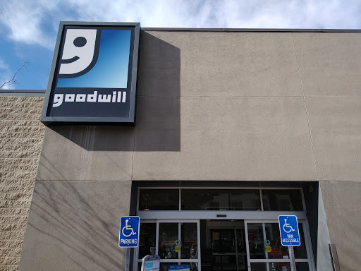 Thrift Store «Discover Goodwill North Retail Store», reviews and photos