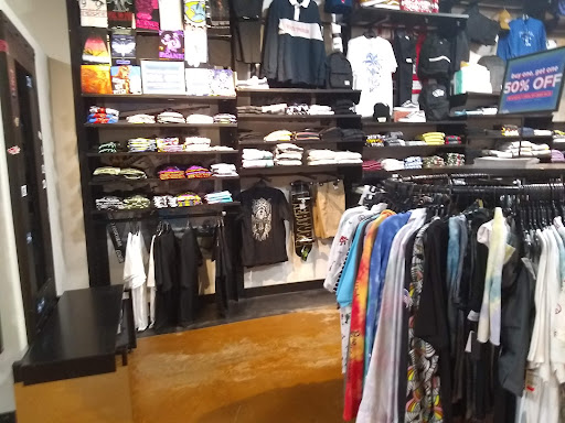 Clothing Store «Zumiez», reviews and photos, 7700 E Kellogg Dr N e05a, Wichita, KS 67207, USA