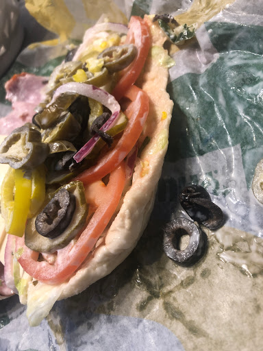 Restaurant «SUBWAY®Restaurants», reviews and photos, 1325 Capital Ave NE, Battle Creek, MI 49017, USA