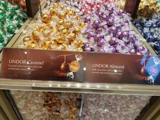 Lindt Chocolate Shop - Vancouver Exchange Tower