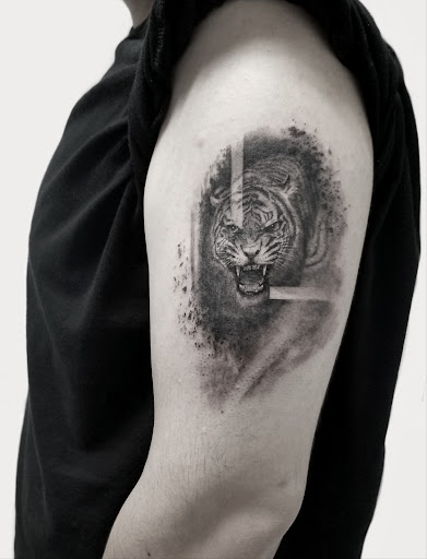 Explore twin peaks tattoo ideas, creative tattoo ideas in Sunnyvale, available at Greego tattoo