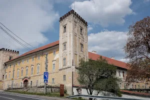 Renesančno-barokový kaštieľ Žiar nad Hronom image