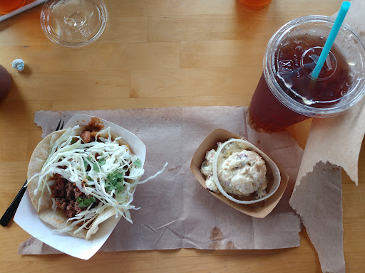 Barbecue Restaurant «Stanley’s Famous Pit Bar-B-Q», reviews and photos, 525 S Beckham Ave, Tyler, TX 75702, USA