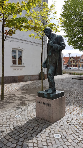 Statue af Kaj Munk - Maribo