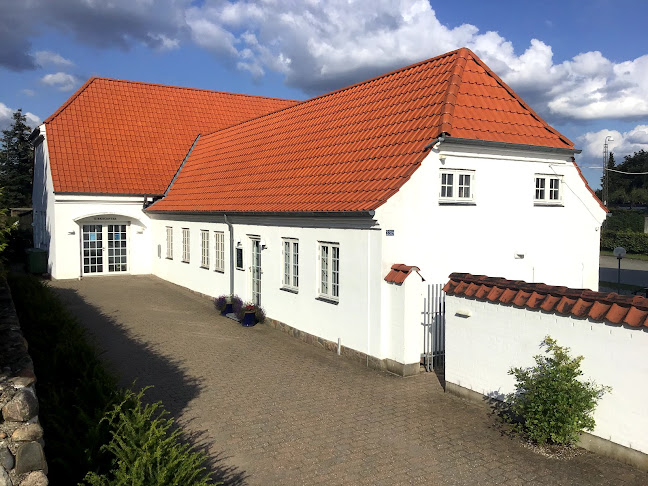 Anmeldelser af Lee Sogns Kirkekasse i Bjerringbro - Kirke