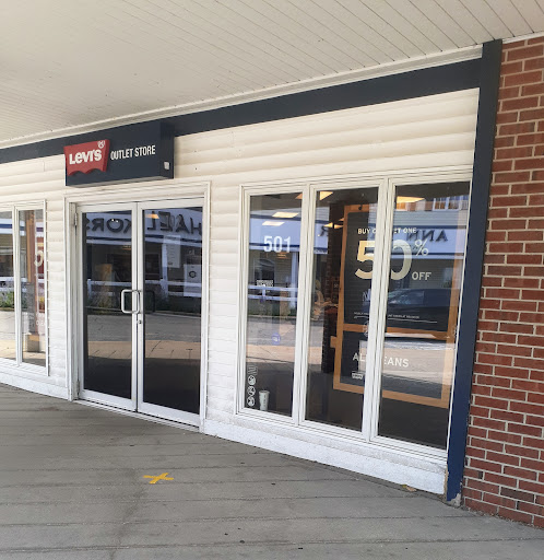 Shopping Mall «Lighthouse Place Premium Outlets», reviews and photos, 601 Wabash St, Michigan City, IN 46360, USA