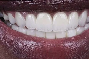 DEL Dental & Implant Clinic image