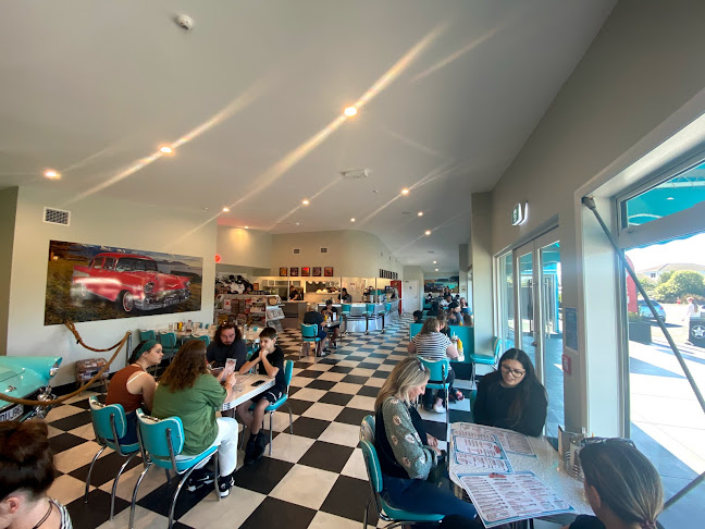 Comments and reviews of VEight Cafe, Restaurant & Bar