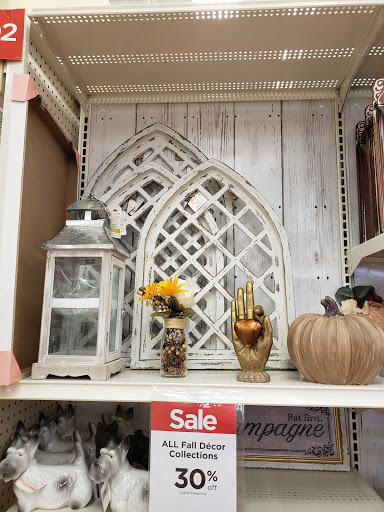 Craft Store «Michaels», reviews and photos, 3940 28th St SE, Grand Rapids, MI 49512, USA