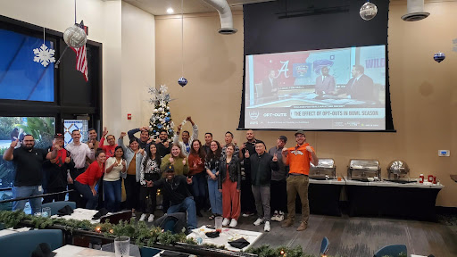 Sports Bar «Dave & Busters», reviews and photos