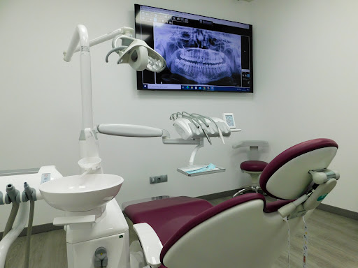 Clínica Dental Benalmádena - Arroyo de la Miel | Grupo Dental Clinics en Benalmádena, Málaga