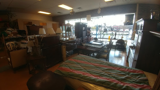 Thrift Store «B-Thrifty», reviews and photos, 3608 Grand Ave, Gurnee, IL 60031, USA