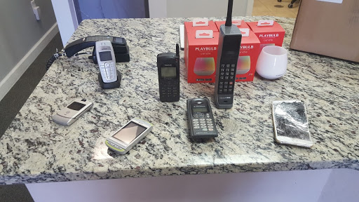 Cell Phone Store «Alpharetta Cell Phone Repair», reviews and photos, 11770 Haynes Bridge Rd #204, Alpharetta, GA 30009, USA