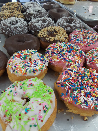 Donut Shop «Woodlake Donuts», reviews and photos, 164 N Valencia Blvd, Woodlake, CA 93286, USA