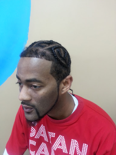 Barber Shop «UNDER THE TRACKS BARBERSHOP», reviews and photos, 2611 M.L.K. Jr Dr SW #4, Atlanta, GA 30311, USA