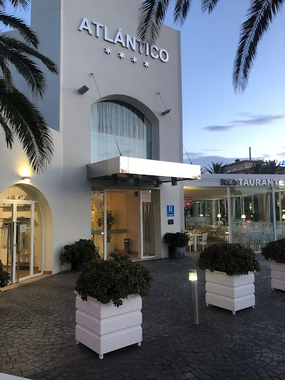 Restaurante Atlántico, Zahara de los Atunes - Carretera de Atlanterra, km 4, 11393 Zahara de los Atunes, Cádiz, Spain