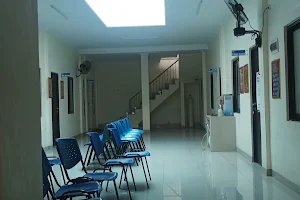 Klinik Munjul Jaya image